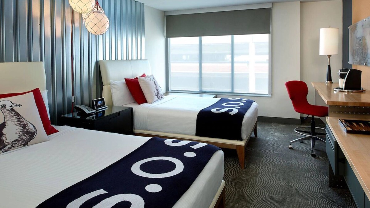 Fisherman's Wharf Hotel | Waterfront Vibes & Cozy Nights near Ghirardelli | 4 Family-Friendly Rooms