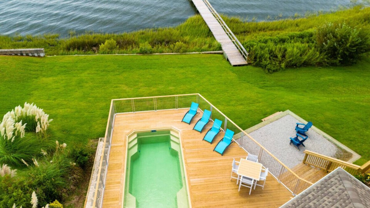 Morehead City House | Waterfront w/New Heated Pool and Private Pier.
