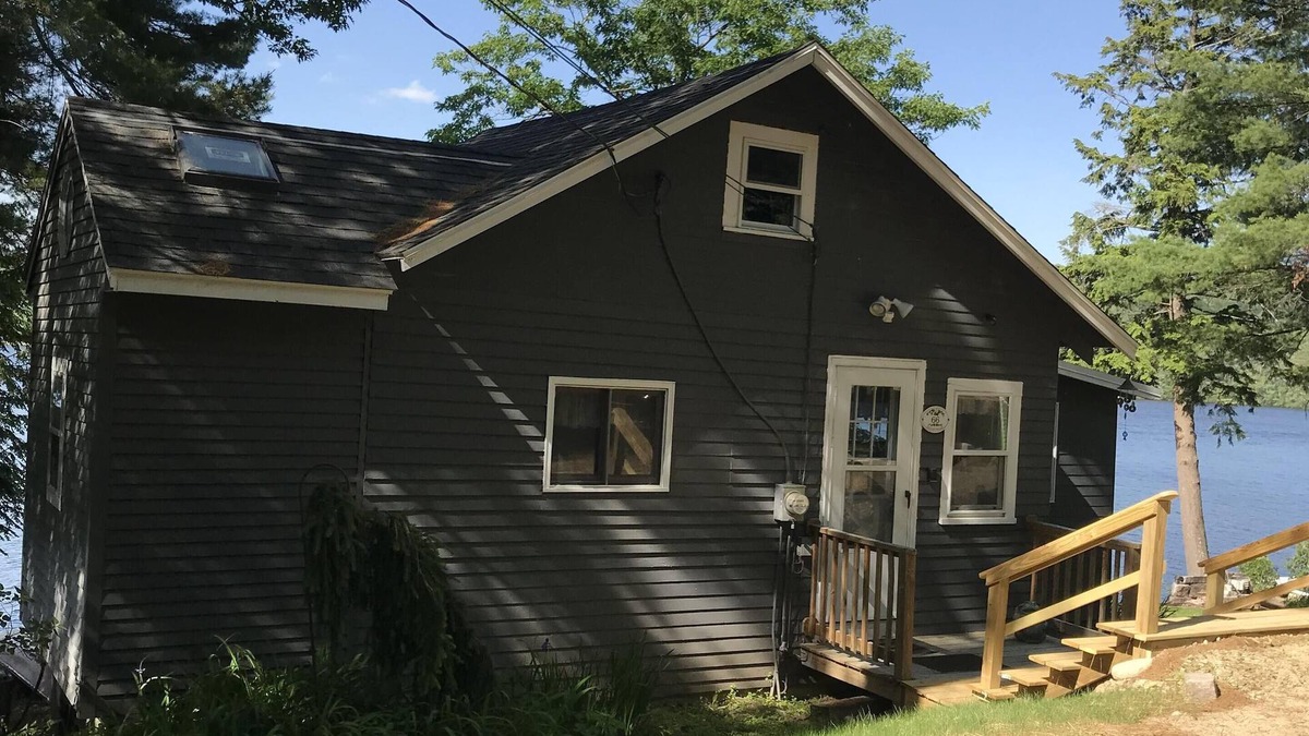 Lebanon Cottage | Waterfront With Amazing Views of Maine and New Hampshire!