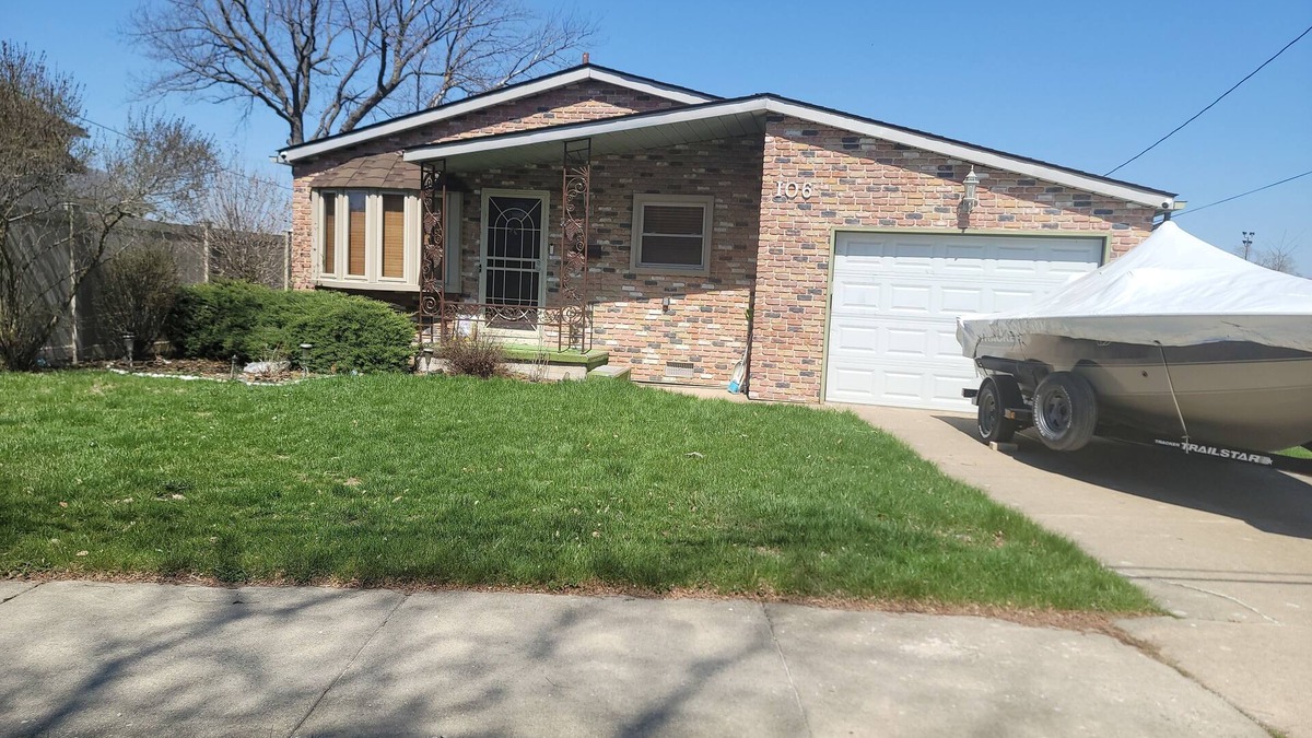 Wyandotte House | Waterfront with Boat Dock on Detroit River Channel. Fish from the backyard