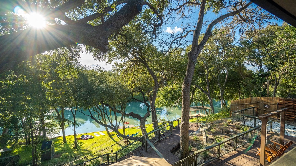 Seguin House | Waterhouse- 4 Bed, 3 bath, SUP, Kayak, Ping pong, Decks galore