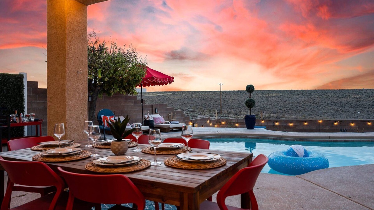 Albuquerque House | Watermelon Sunsets - Sleeps 10, Heated Pool & Spa