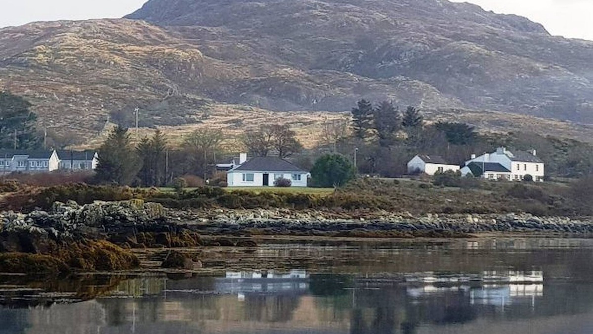 Cashel House | Waterside Cottage stunning sea & mountain views.