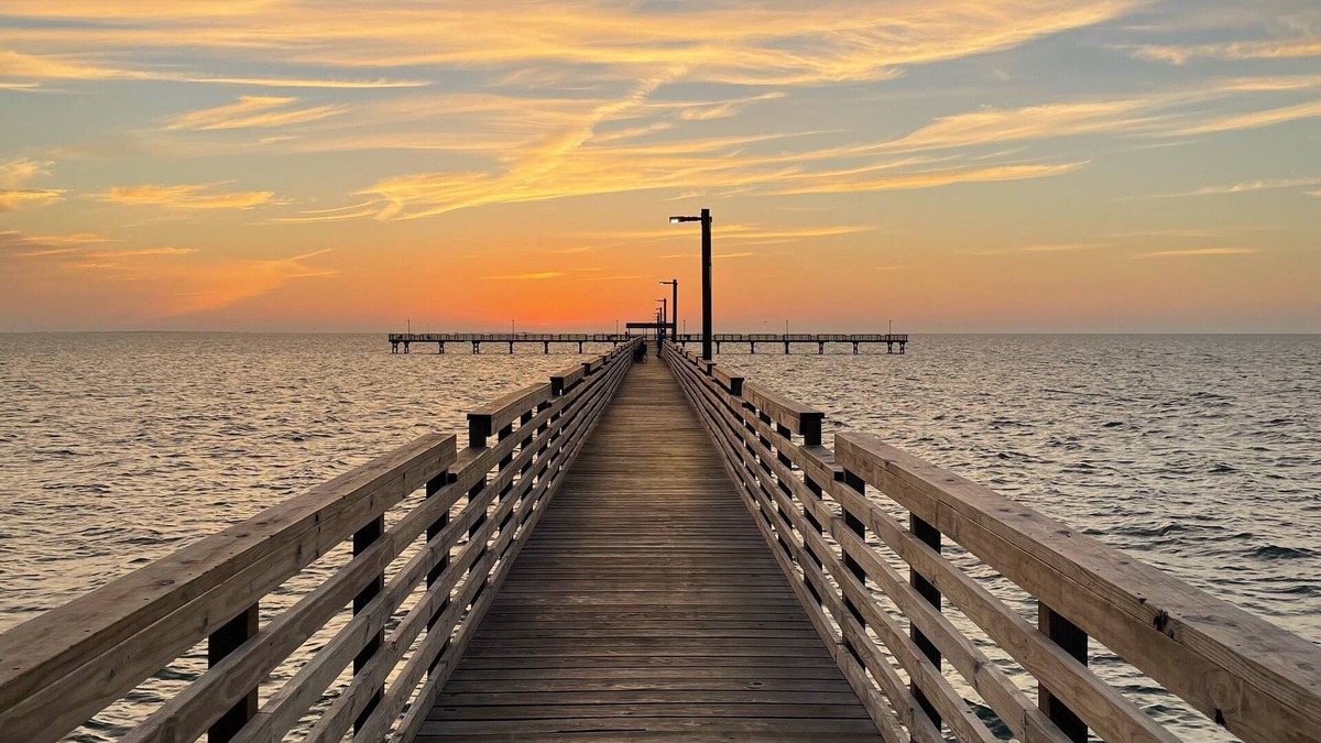 Fulton Cottage | WATERVIEW! Available for short term rental and month to month rental!
