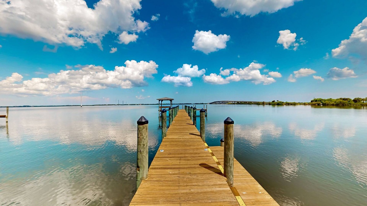 Cocoa House | Waterview home and attached studio , w/boat ramp, pier, BBQ, A/C, WiFi
