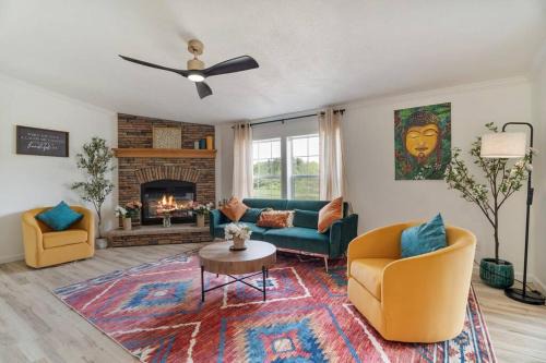 Burdett House | Watkins Glen Hot Tube Retreat- Finger Lakes Region