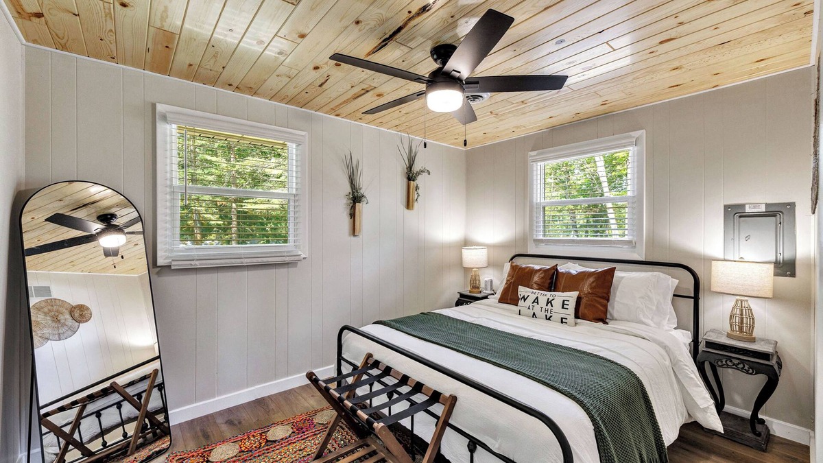 Lakewood Cottage | Waubee Lake remodeled cozy cottage on ATV trails!