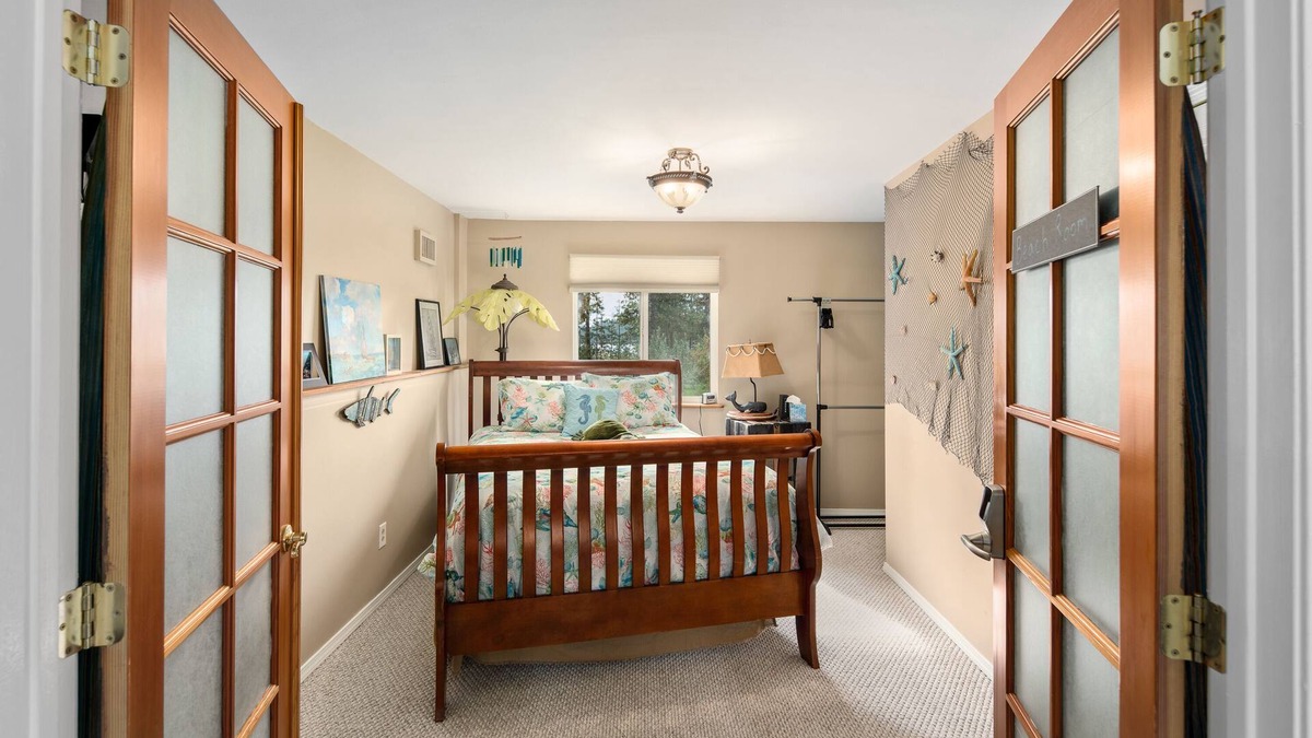 Evans House | We Feature Premium Lodging Located Just Outside Of Kettle Falls WA.