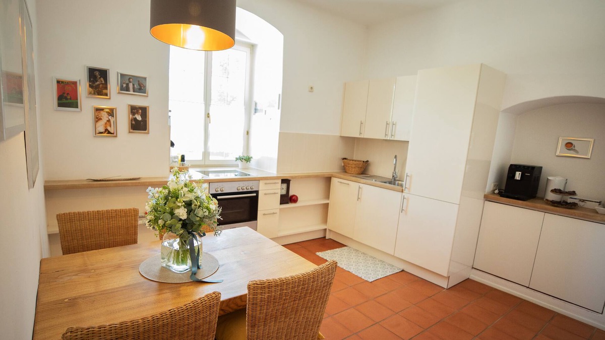 Welten Other | We give our guests the experience great lords of the castle to be on time!