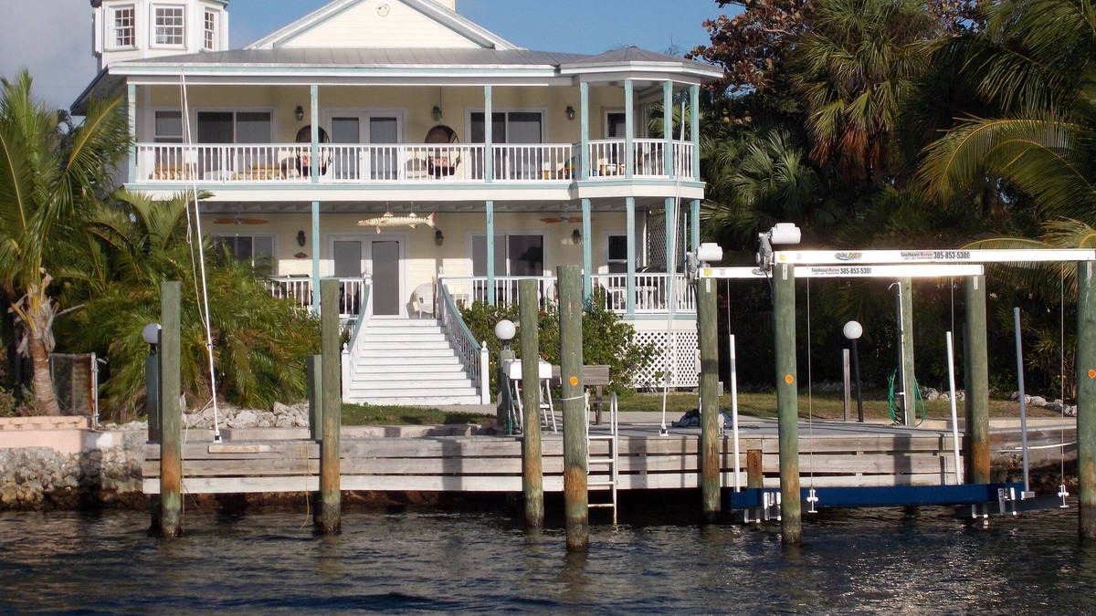 Largo Sound Village House | 'We Love Key Largo' - 3 Story Oceanfront Home
