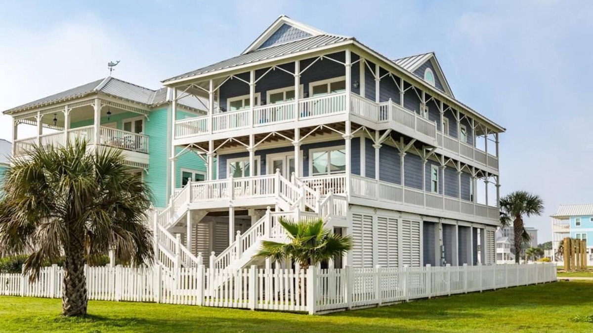 Beachside Village House | We LUV our guests! WRAP-around decks+ 4 balconies/Gulf Views/Short walk to BEACH