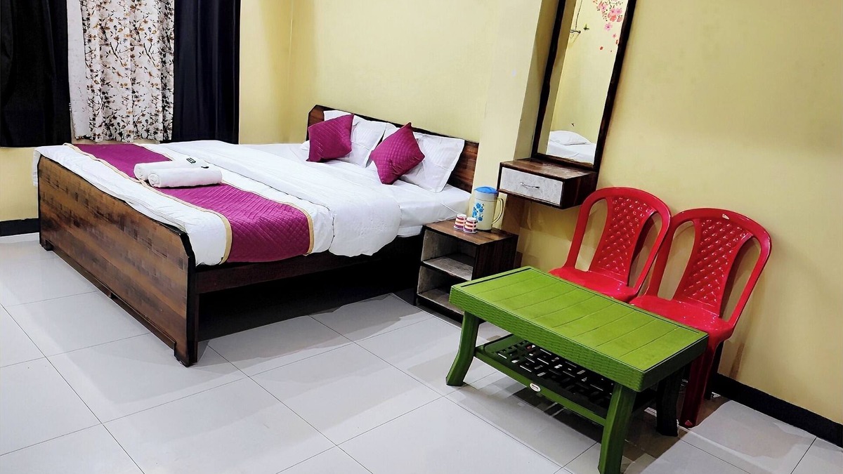 Varanasi Cabin | We provide best rooms at affordable prices, with all attractions in varanasi .