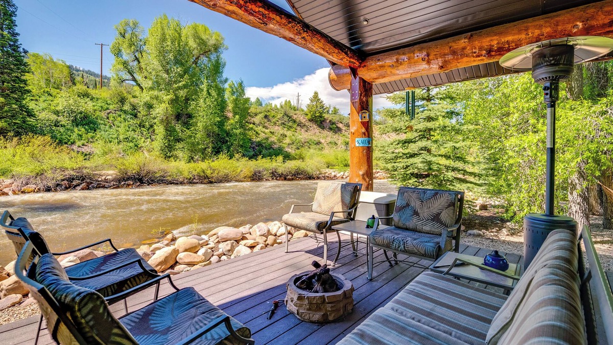 Kamas Cabin | Weber River Cabin in Oakley w/Private Hot Tub!
