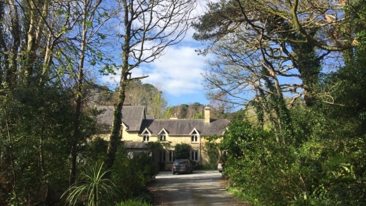 Caragh Lake House | WEEK 30 JULY - 6 AUG AVAILABLE Unique Home overlooking Caragh Lake 8-10P
