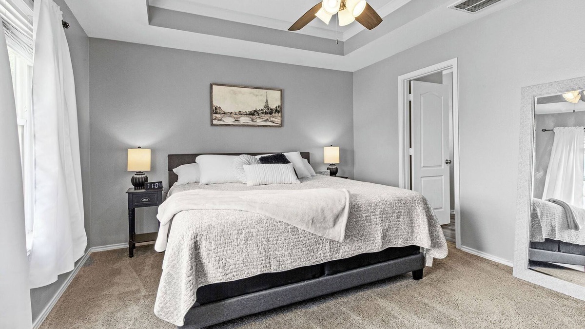Abilene House | Weekday Fall Deals ~ Near Dyess ~Pets OK~ Sleeps 8 ~ 5 Stars ~ Spacious ~Clean