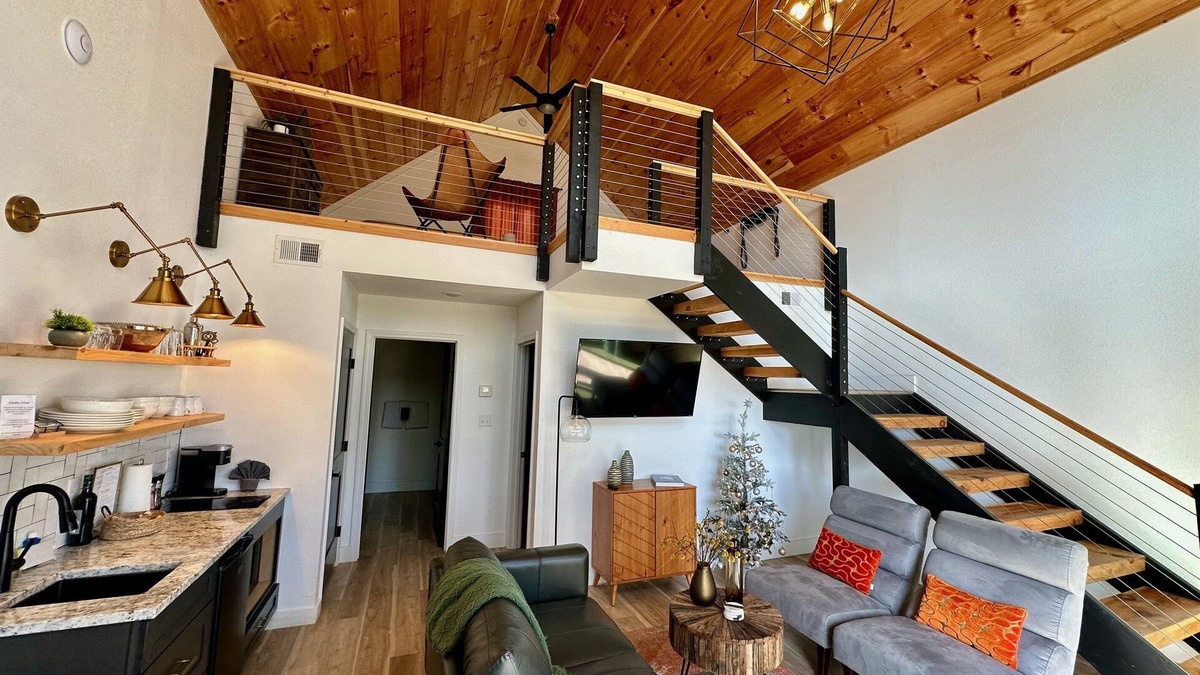 Gatlinburg - Pigeon Forge Cottage | Weekday Special as Low as $99 - 3