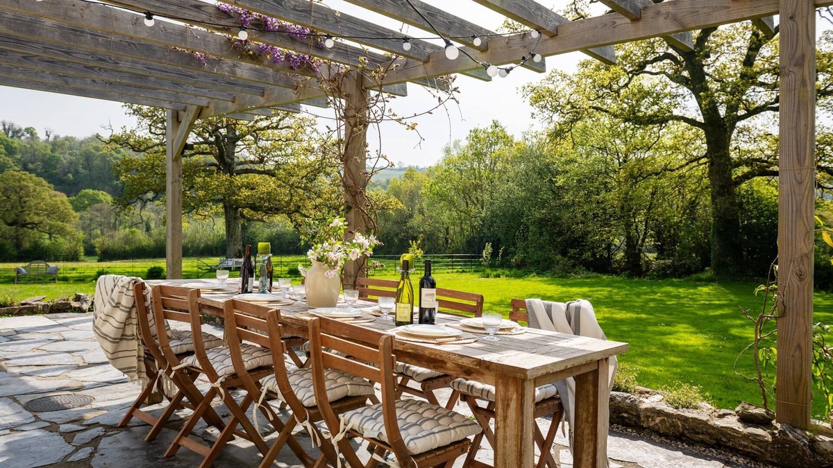 Loddiswell Cottage | Weekemoor - a house that sleeps 8 guests in 4 bedrooms