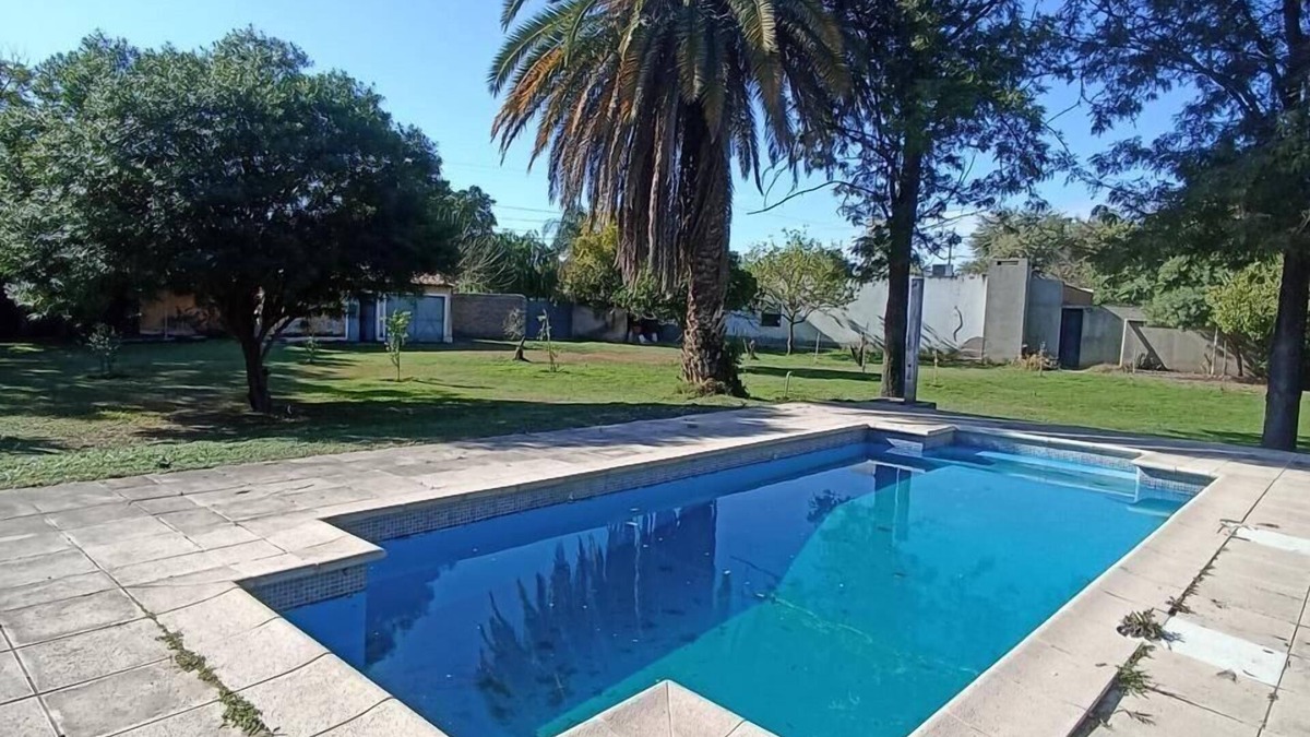 Santiago del Estero Hostel | Weekend Getaway: Private Pool, Comfort for 6 Guests in Santiago del Estero