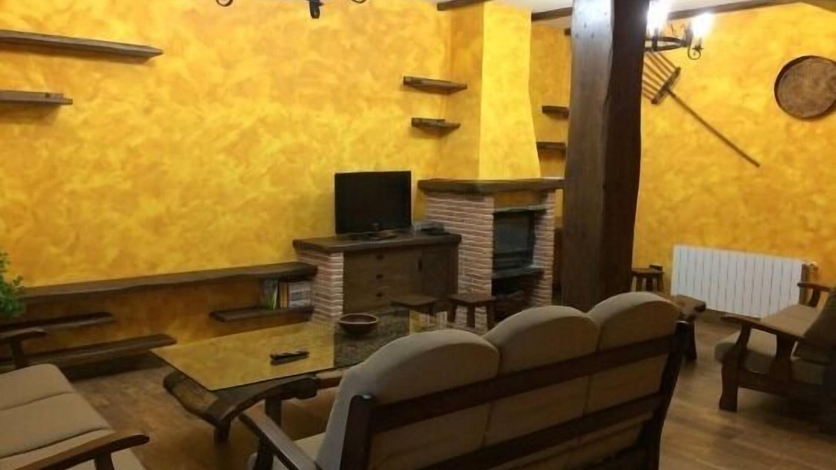 Tamajon Cottage | WEEKEND OFFERS Country house (full rental) La Senderuela 13 person