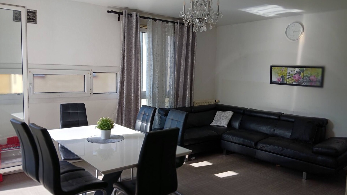 Drancy Apartment | Weekend rental + school vacations