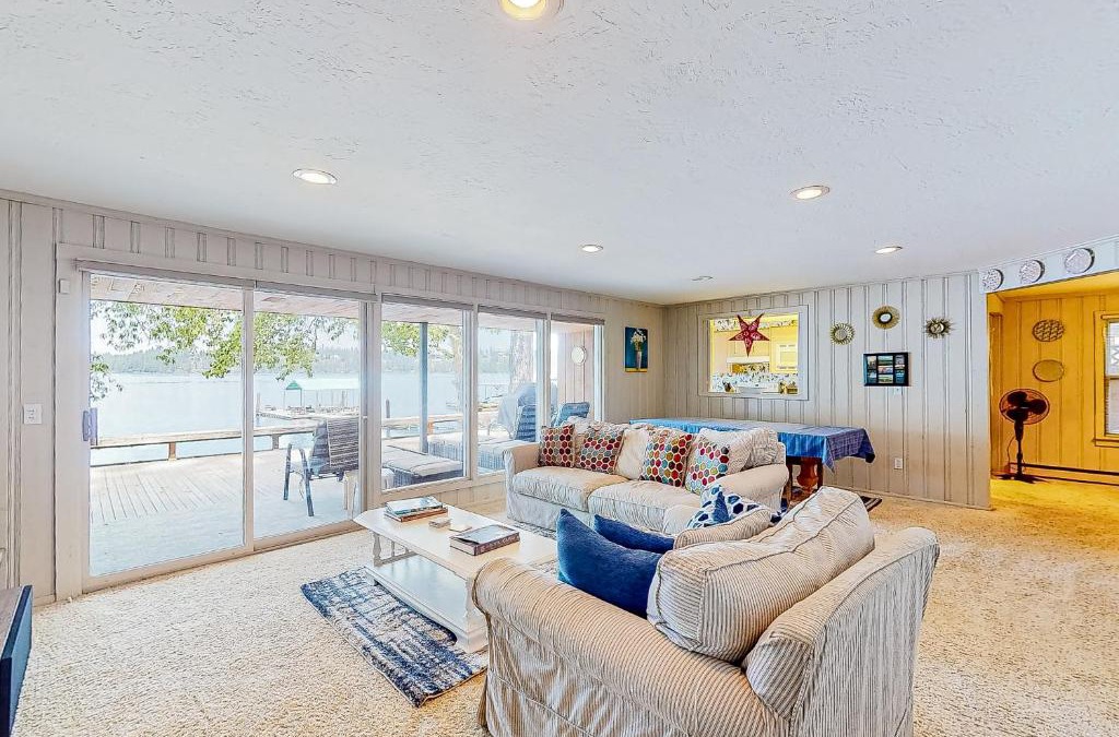 Clarksville House | Weeping Willow Cabin