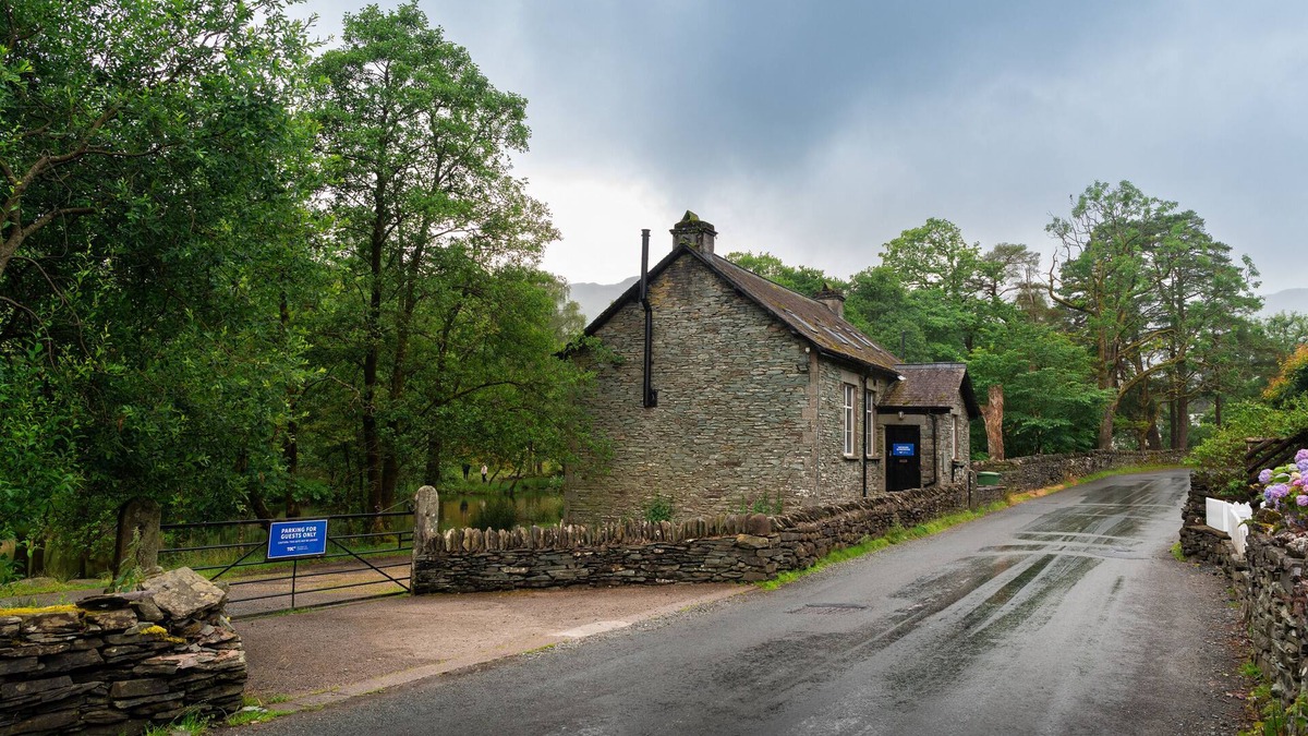 Chapel Stile House | Weirside Bunkhouse is situated in the beautiful Langdale valley at Chapel Stile.