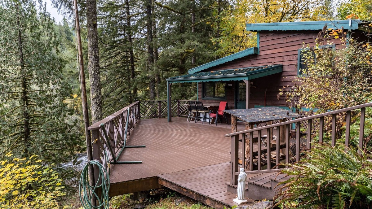 Kalama Cabin | Welch Cabin n ~we LOVE dogs~