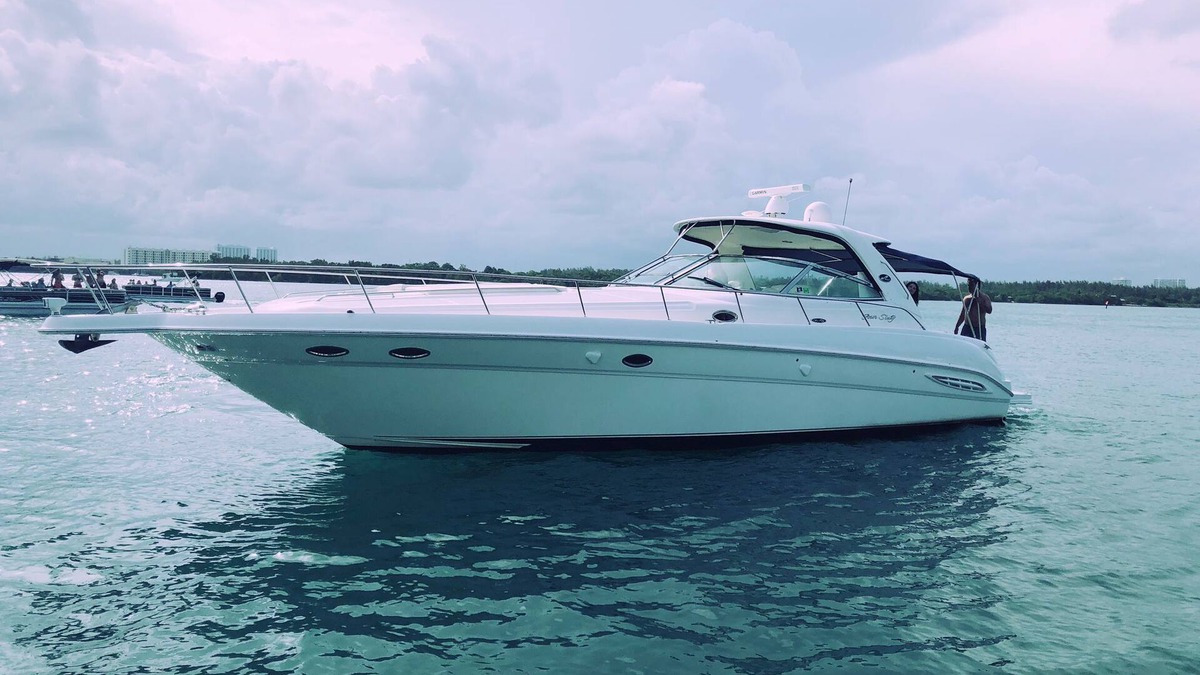 West Little Havana Boat Rental | Welcome aboard Carpe Diem Yacht