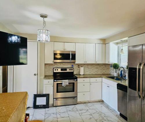 Monroe Heights Villa | Welcome and dreamthome