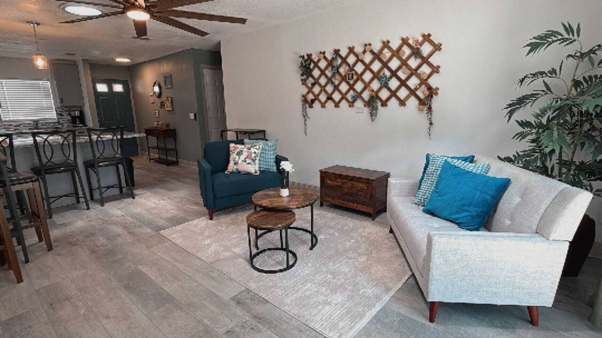Oak Ridge House | Welcome, cozy 3-bedroom, 2-bath home just minutes from world-famous theme parks,