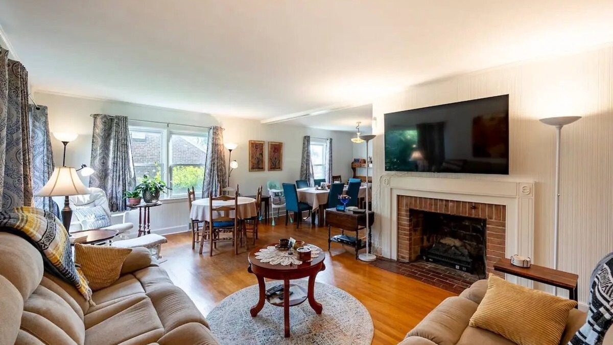 Fountainhead-Orchard Hills House | Welcome Home: Comfortable Home for Families, Pets, Remote Workers