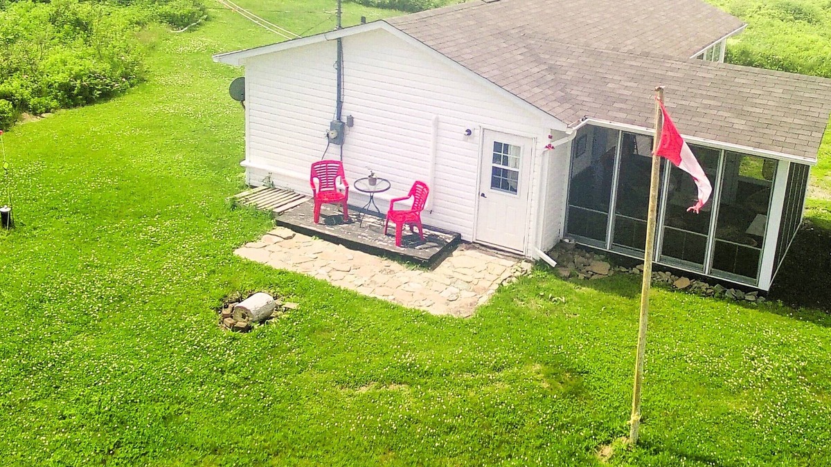 Northumberland County Cottage | Welcome to 160 Escuminac Pt Rd, Cottage.