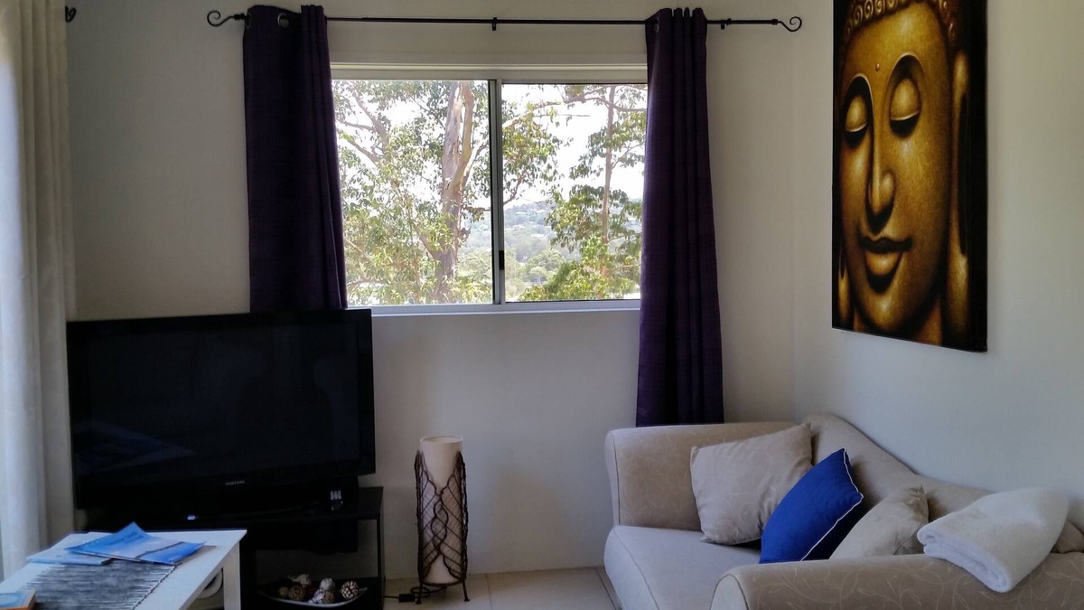Alexandra Headland Apartment | Welcome to a Tranquil & Private Space~Self-Contained Oasis with Modern Comfortsn