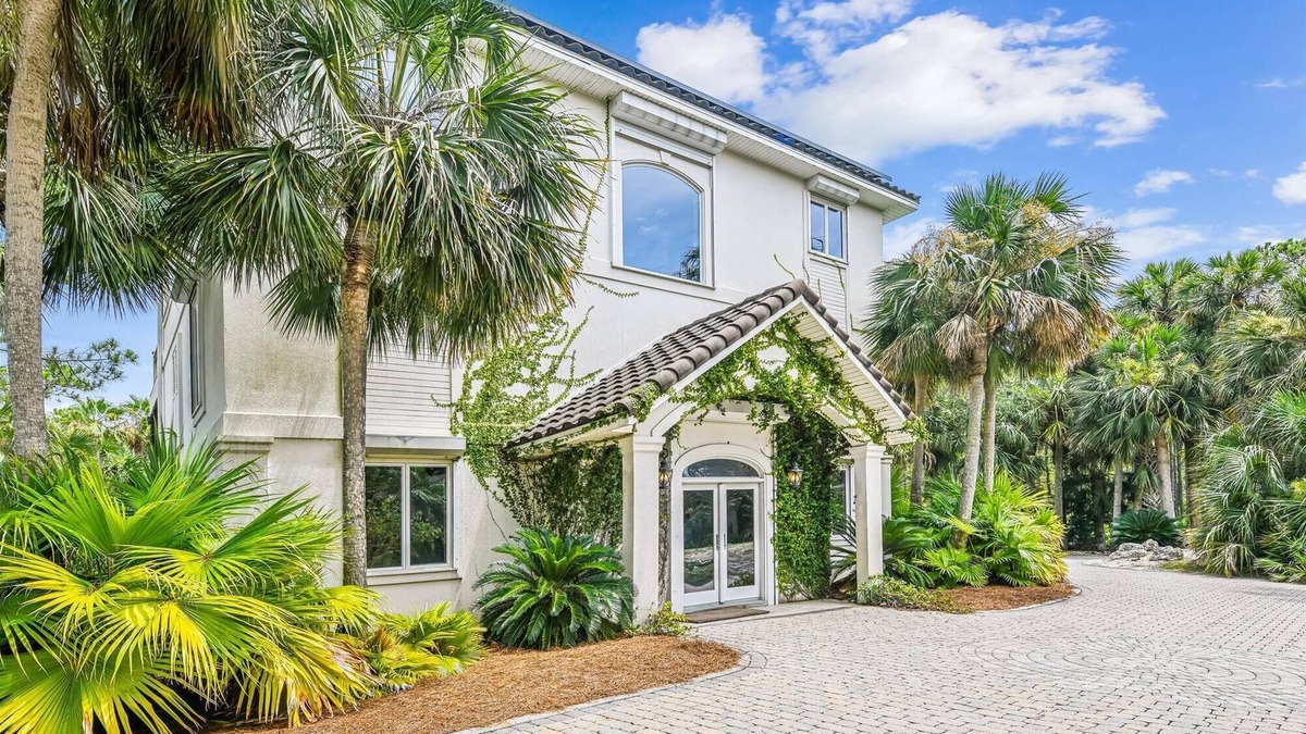 Plantation House | Welcome to Atlantis!