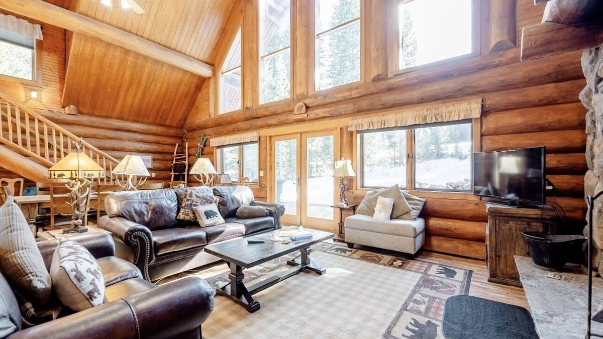 Breckenridge Park Estates Cabin | Welcome to Baldy Bear Cabin - Your Ultimate Mountain Retreat!