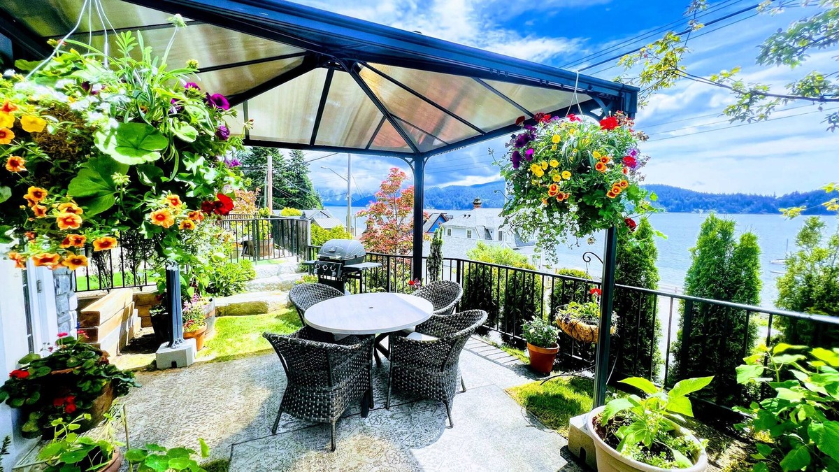 Granthams Landing Bed & Breakfast | Welcome to Bill's Landing Luxury Suite w/Hot Tub