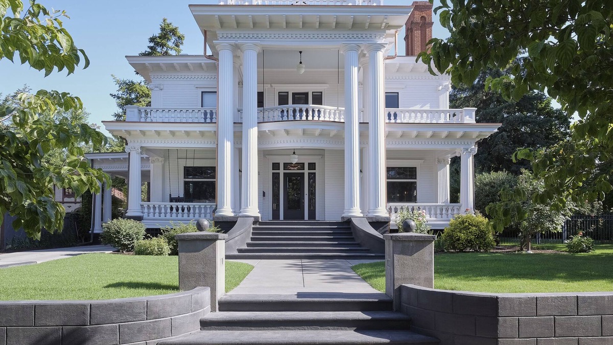 Walla Walla House | Welcome to Boyer House - Iconic Historic Home Steps from Whitman and Downtown