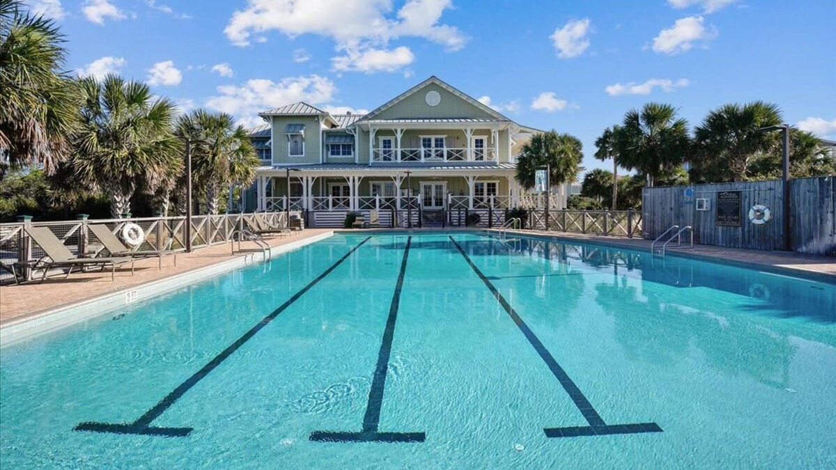 Sea Palm Village House | Welcome to Casa Bellaluca!