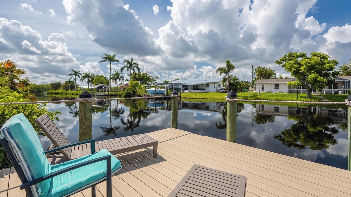 North Fort Myers House | WELCOME TO CASA DE PHOTOGRAPH-Sanctuary & Flair on the Caloosahatchie