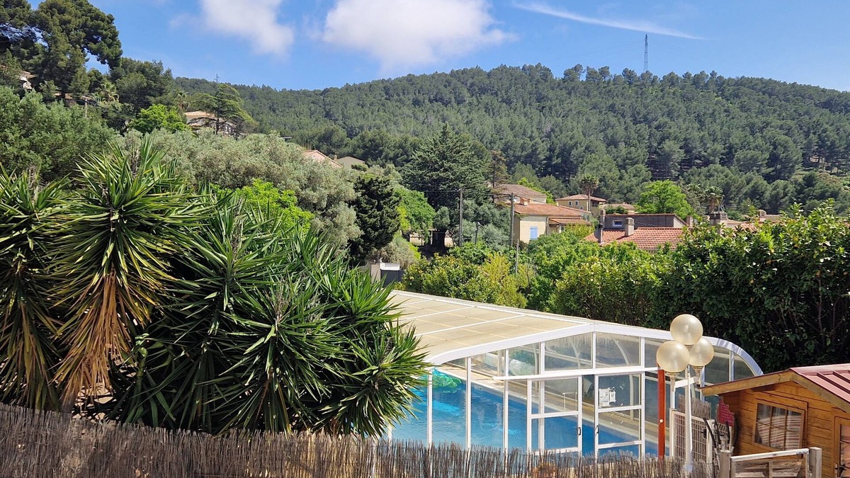 Ceyreste House | Welcome to Ceyreste, in an idyllic, peaceful setting surrounded by olive trees,