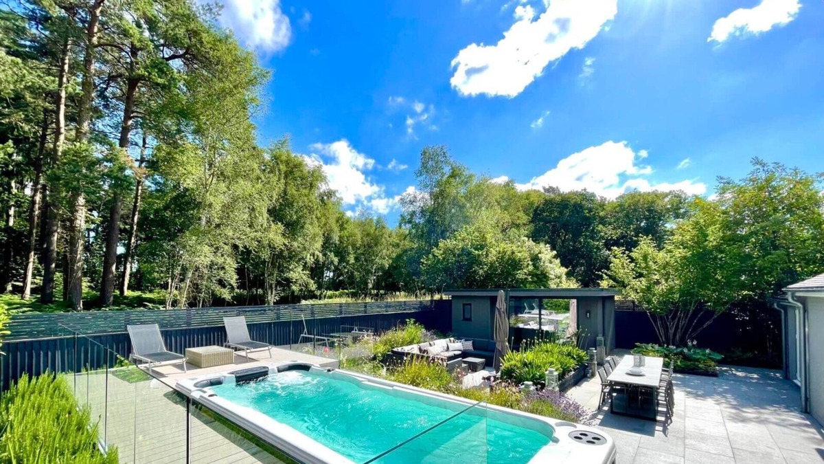 New Forest District Cottage | Welcome to country living at its very finest.