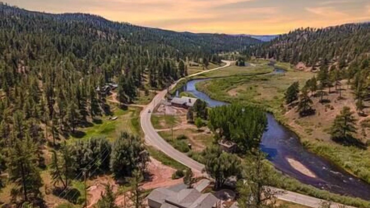 Sedalia House | Welcome to Deckers South Platte River House!