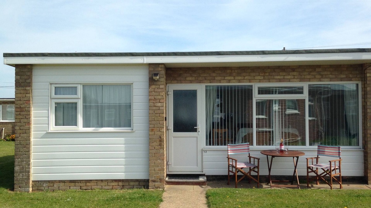 Walcott Ski Chalet | Welcome to Golden Days Chalet a great base to explore Norfolk