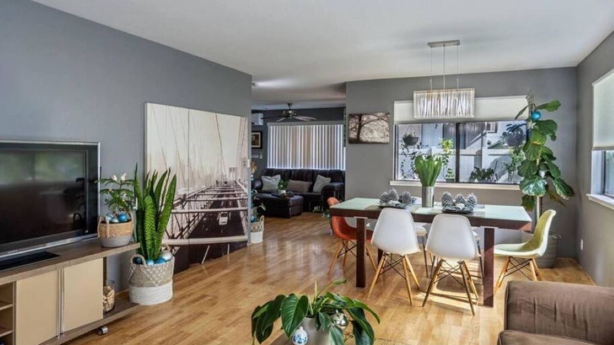 Village Park House | Welcome to Ho'onani Pua Hale