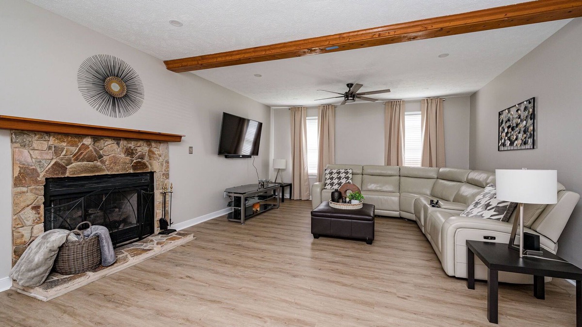 Charles City House | Welcome to King George Manor your family-friendly getaway!