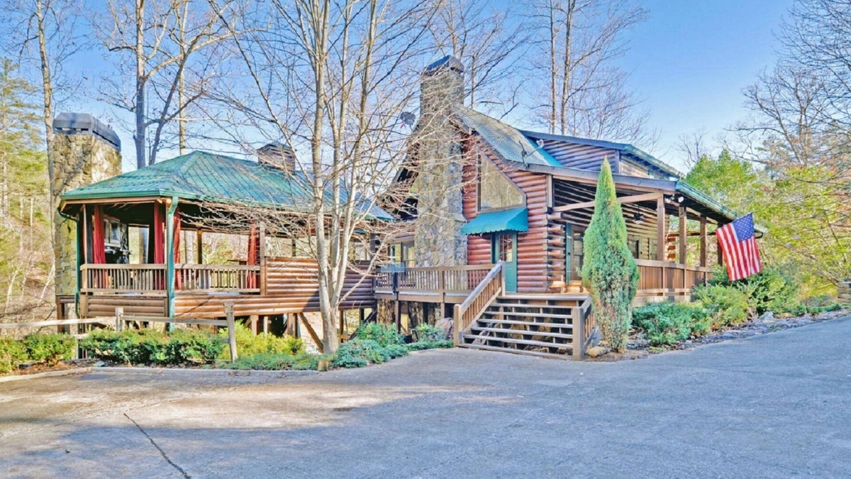 Blue Ridge House | Welcome To Lake Front Luxury