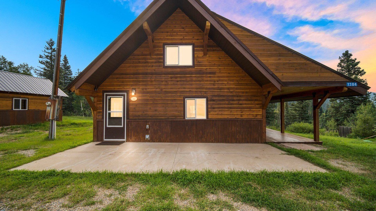 Durango - Purgatory Cabin | Welcome to Lemon Lodge! Relax and unwind in this private and secluded cabin.