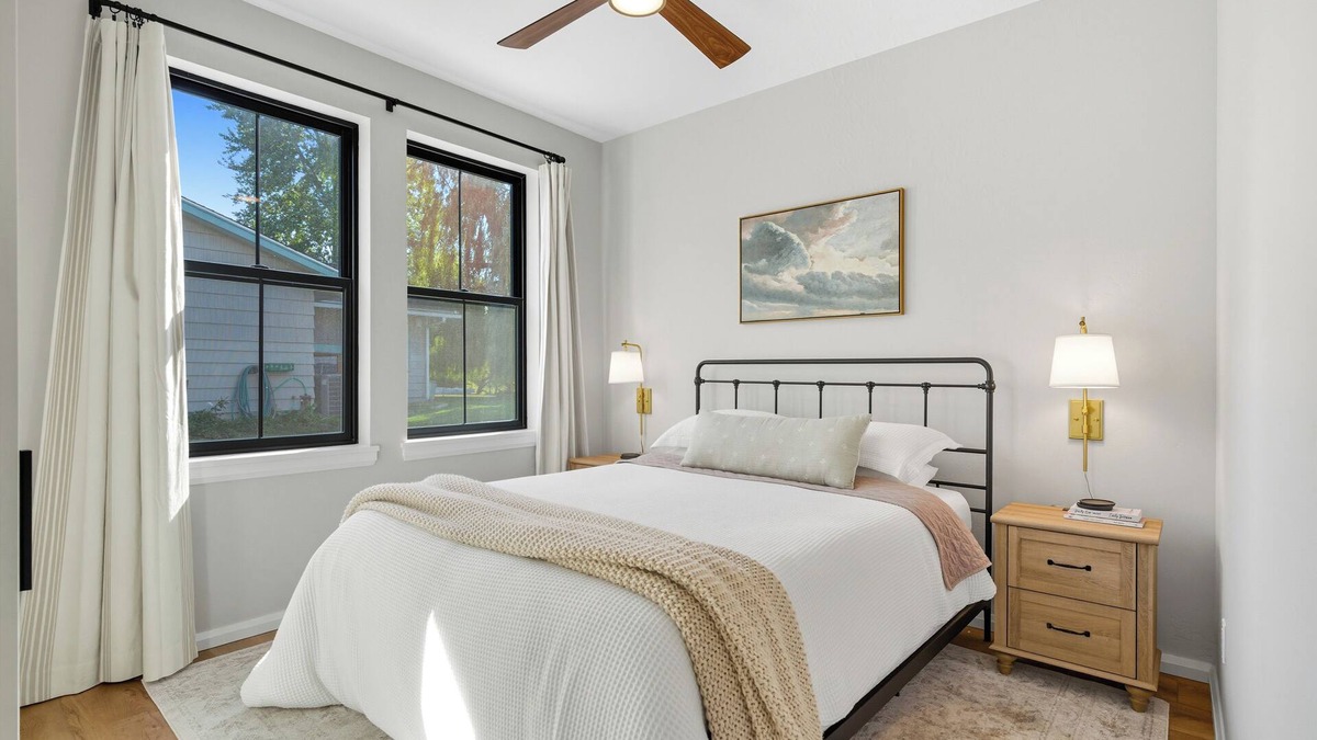 Sagle House | Welcome to Our Lakefront Guest Suite on Lake Pend Oreille