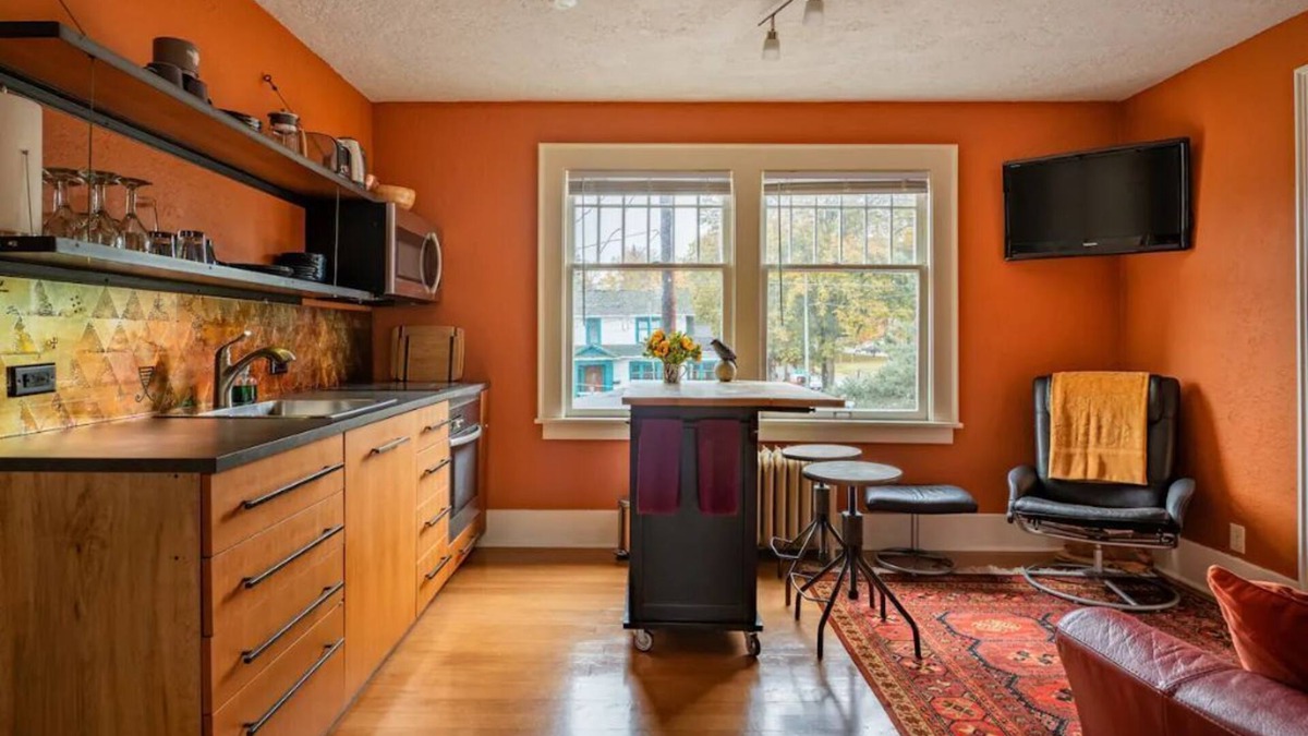 Seattle Apartment | Welcome to Ravennity! Very close to Light Rail, UW, Greenlake