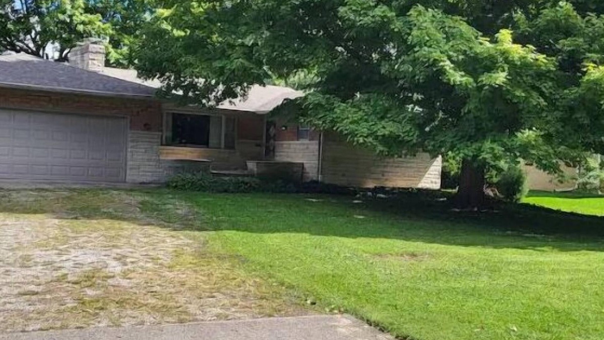 Indianapolis House | Welcome to Retro House! Take a trip back in time.